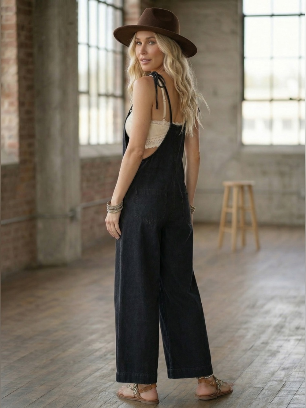NWT Eesome Tie Strap Adjustable Jumpsuit Jumper Overalls Black - Picture 5 of 5